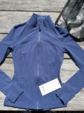 Lululemon Define Jacket Nulu Brilliant Blue Size 4 NWT